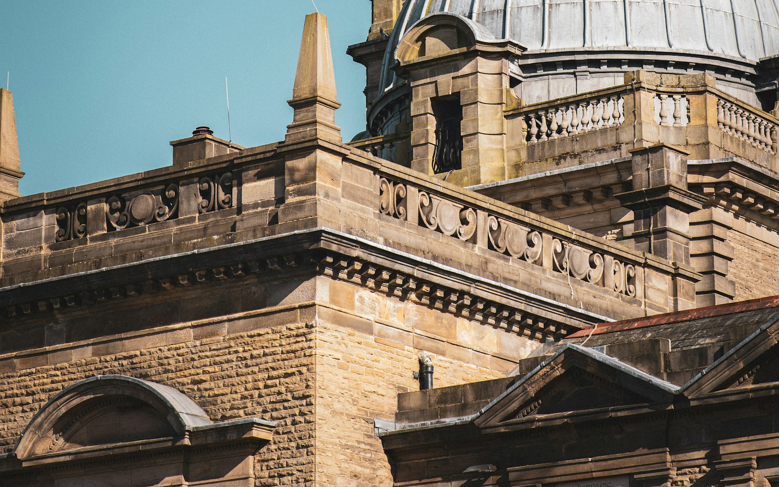 Historic domed building in Harrogate, close to Harrogate Convention Centre accommodation