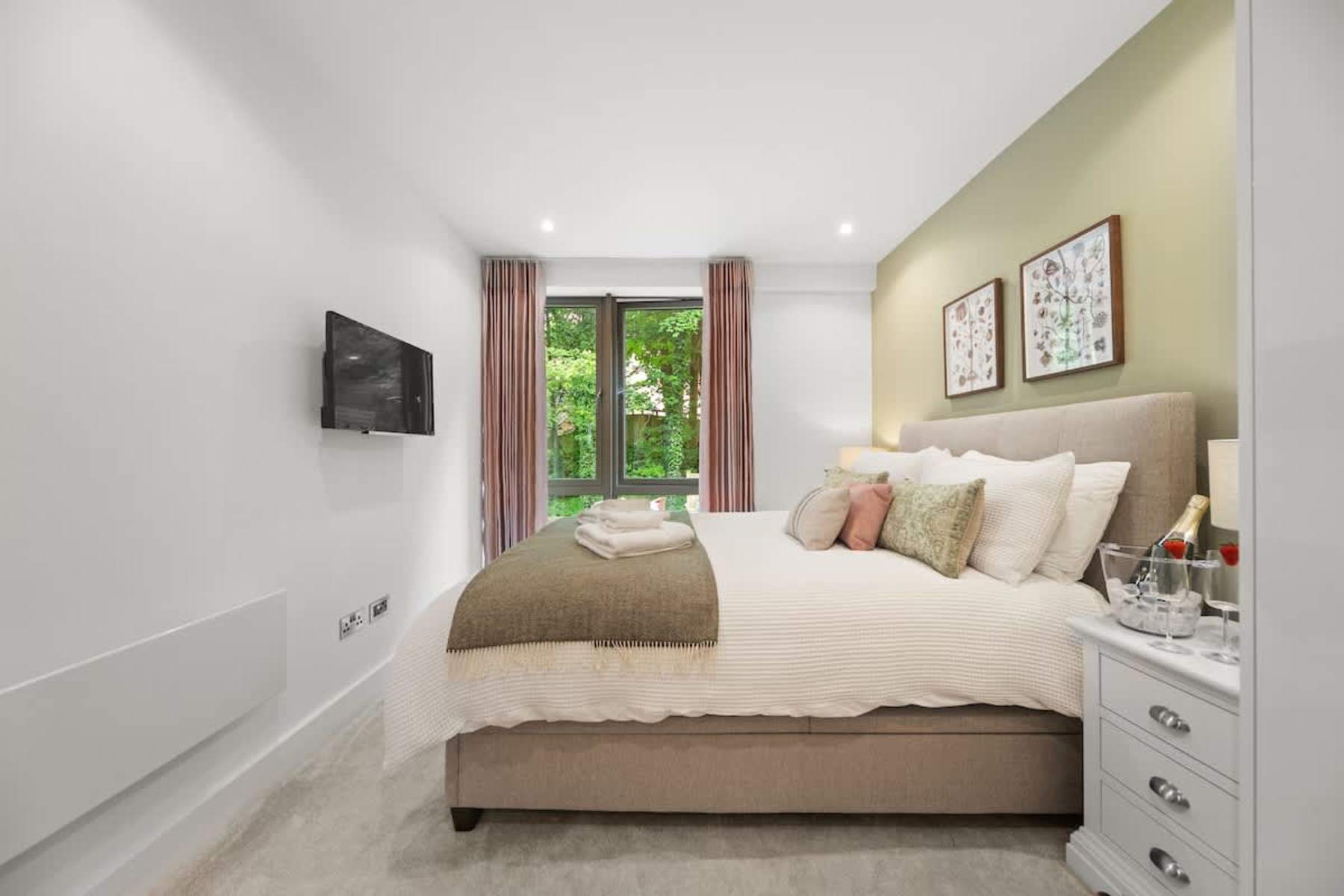 Bedroom at Springfield Fourteen, Harrogate